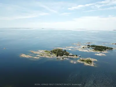 Detached in The Archipelago