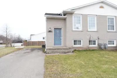 Semi-Detached in Niagara Falls