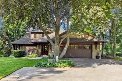 344 Mountain Brow Road, Hamilton, On L7p 5a3
