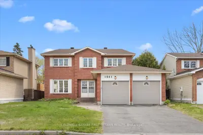 Detached in Orleans - Convent Glen and Area