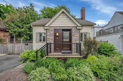 Detached in Overbrook - Castleheights and Area
