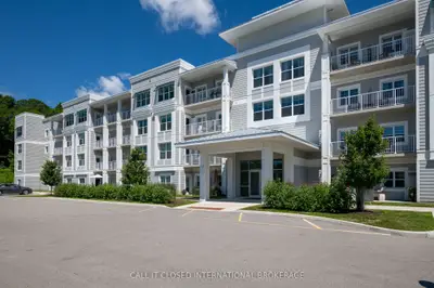 Condo Apartment in Central Elgin