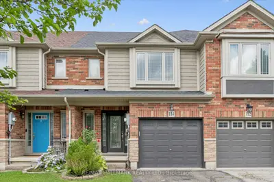 Att/Row/Townhouse in Hamilton
