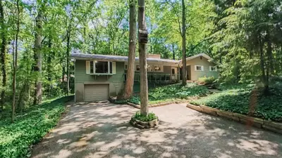 10294 S Brewster Boulevard S, Lambton Shores, On N0m 1t0