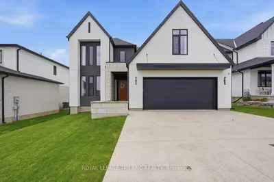 Detached in Middlesex Centre