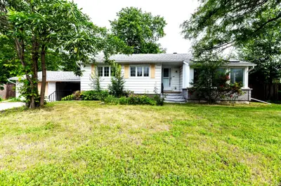 Detached in Qualicum - Bruce Farm - Greenbelt and Area