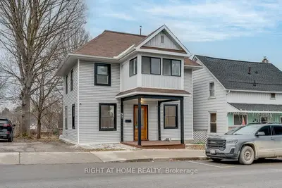 Detached in Arnprior