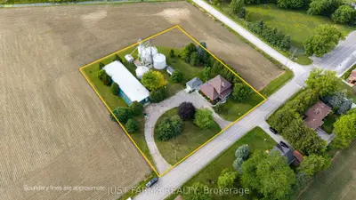 8297 St. Andrew's Line, Chatham-kent, On N7m 5j8