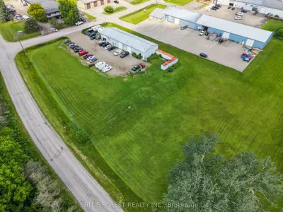 244 Hamilton Crescent, Thames Centre, On N0l 1g4