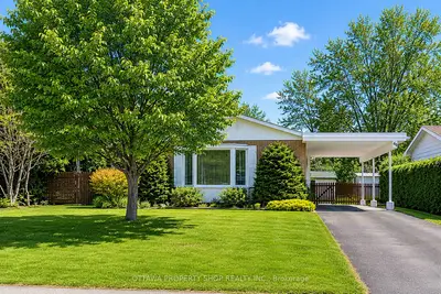 Detached in Kanata