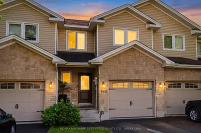Att/Row/Townhouse in Kingston