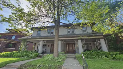 5 College Street 2, St. Catharines, On L2r 2w6