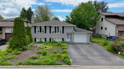 Detached in North Bay