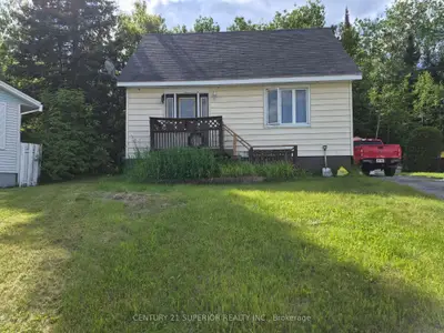 7 Essa Place, Manitouwadge, On P0t 2c0