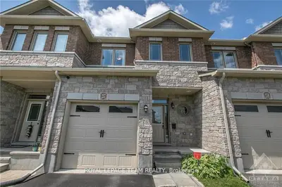 Att/Row/Townhouse in Orleans - Convent Glen and Area