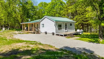 Detached in Minden Hills