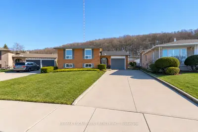 Detached in Hamilton