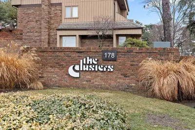 Condo Townhouse in St. Catharines