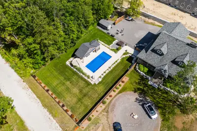 Detached in Gravenhurst