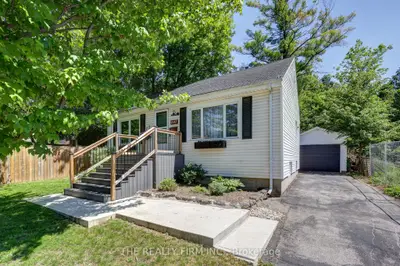 Detached in London East