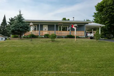 Detached in Powassan