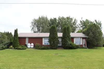 Detached in North Dundas
