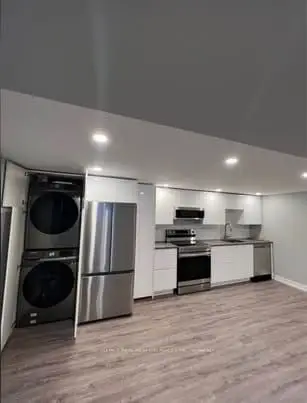 Detached in Crystal Bay - Rocky Point - Bayshore