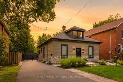 Detached in Guelph
