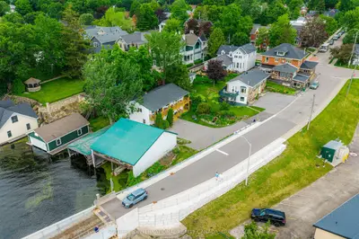 50 - 60 Water Street, Gananoque, On K7g 2b8