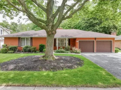 Detached in Tillsonburg
