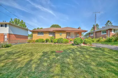 Detached in Fort Erie