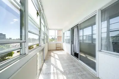 45 Westmount Road N 404, Waterloo, On N2l 2r3