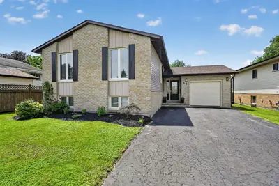 Detached in Brockville