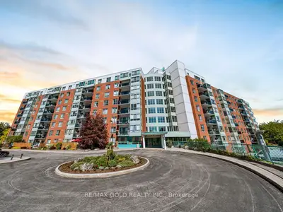 Condo Apartment in Waterloo