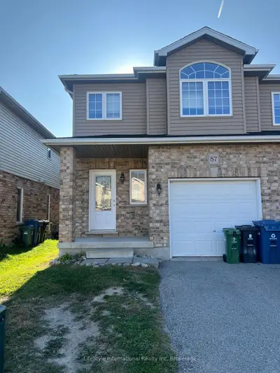 Att/Row/Townhouse in Guelph