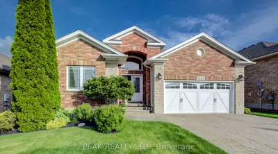 Detached Condo in Wilmot