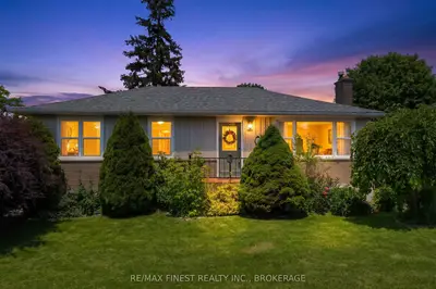 Detached in Kingston