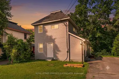 Detached in Pembroke