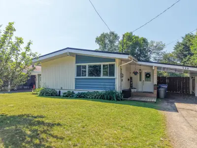 Detached in North Bay