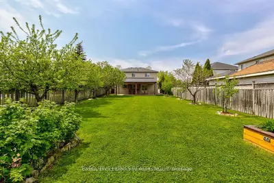 42 Richmond Crescent, Hamilton, On L8e 5s9