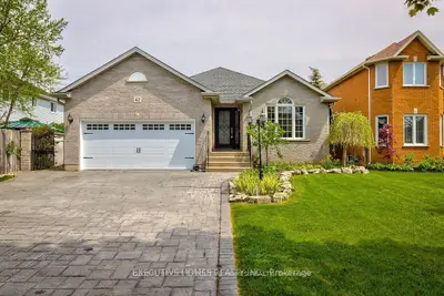 42 Richmond Crescent, Hamilton, On L8e 5s9