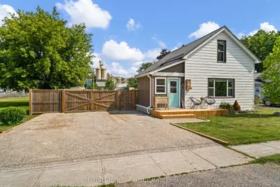Detached in Bluewater