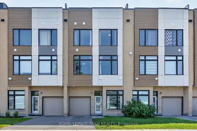 2706 Draper Avenue, Parkway Park - Queensway Terrace S And Area, On K2h 0c4
