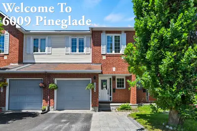Att/Row/Townhouse in Orleans - Convent Glen and Area