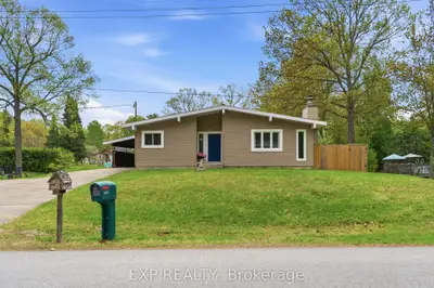 Detached in Constance Bay - Dunrobin - Kilmaurs - Woodlawn