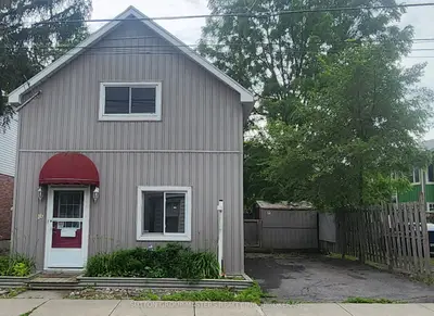 Detached in Kingston