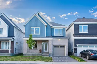 Detached in Barrhaven