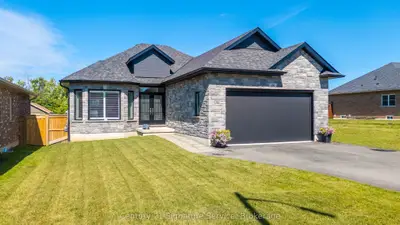 Detached in Fort Erie