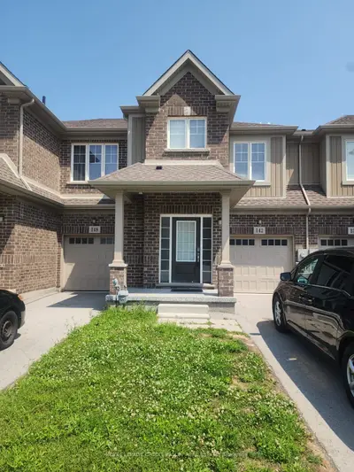 Att/Row/Townhouse in Welland