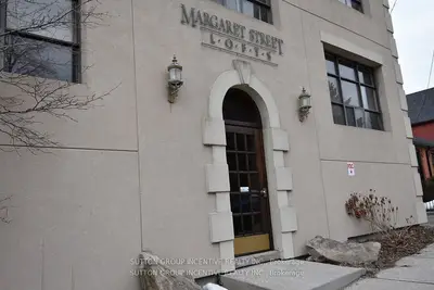 36 Margaret Street 24, Hamilton, On L8p 4c8